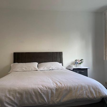 Homestays-Close To Coventry City And University I Free Parking I Wi-Fi Buitenkant foto