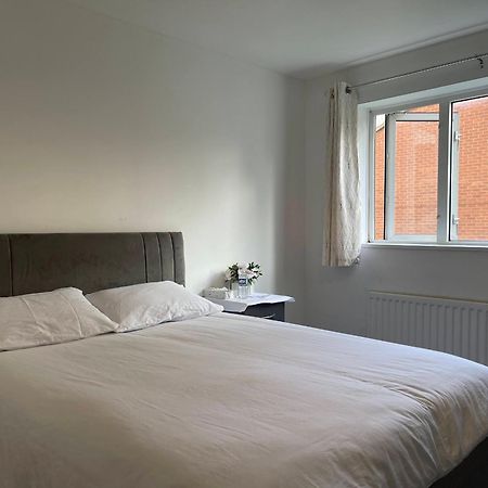 Homestays-Close To Coventry City And University I Free Parking I Wi-Fi Buitenkant foto