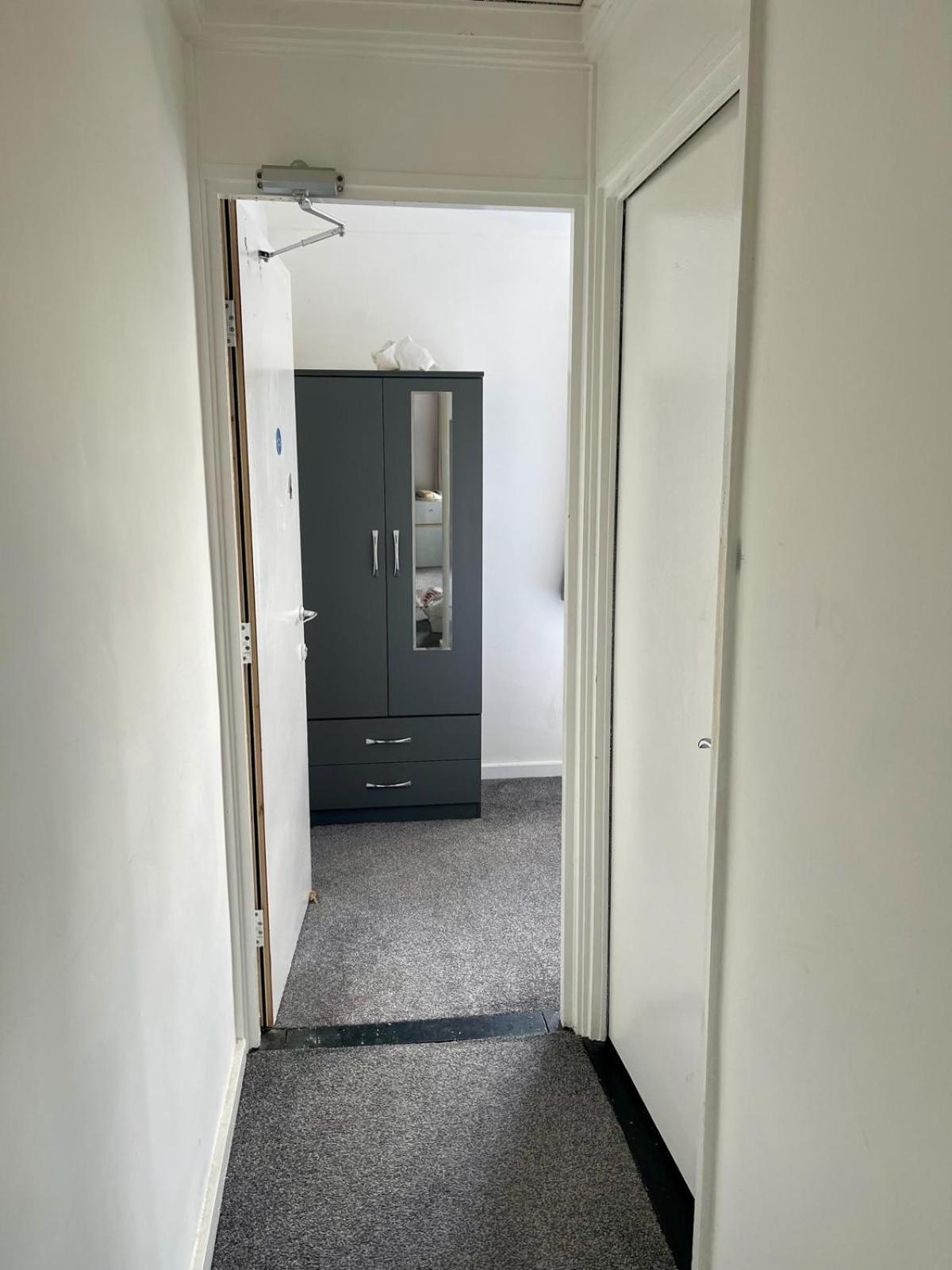 Homestays-Close To Coventry City And University I Free Parking I Wi-Fi Buitenkant foto