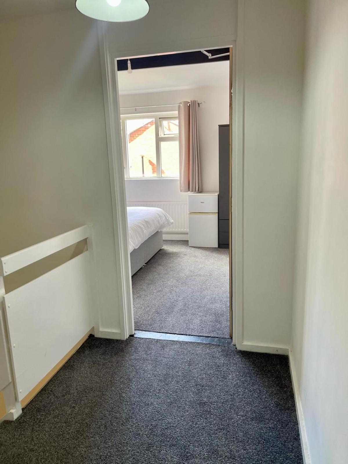 Homestays-Close To Coventry City And University I Free Parking I Wi-Fi Buitenkant foto