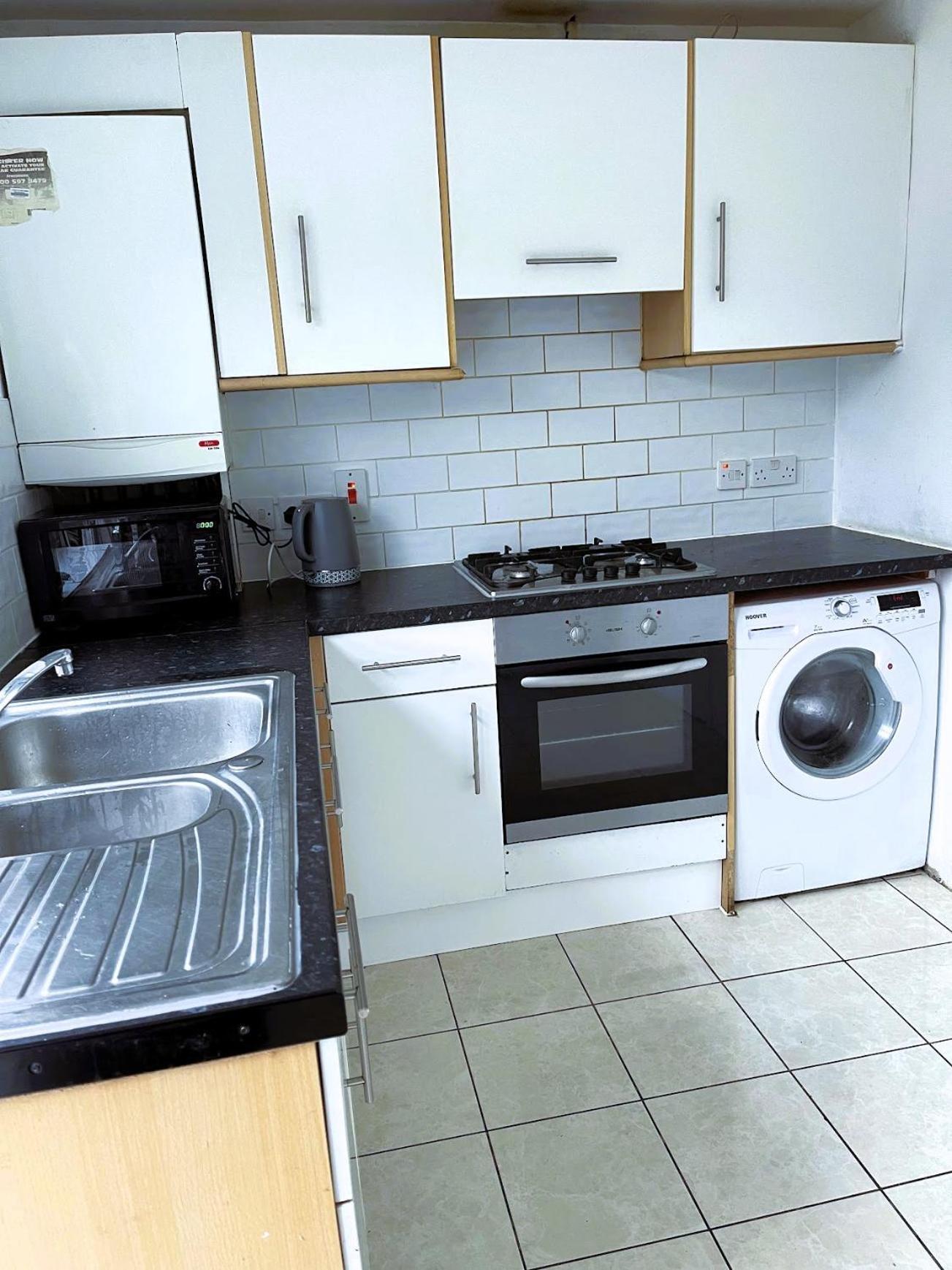Homestays-Close To Coventry City And University I Free Parking I Wi-Fi Buitenkant foto
