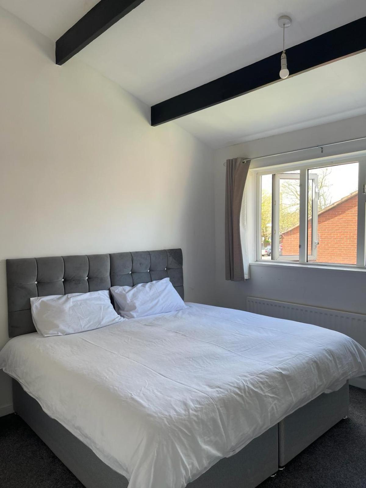 Homestays-Close To Coventry City And University I Free Parking I Wi-Fi Buitenkant foto
