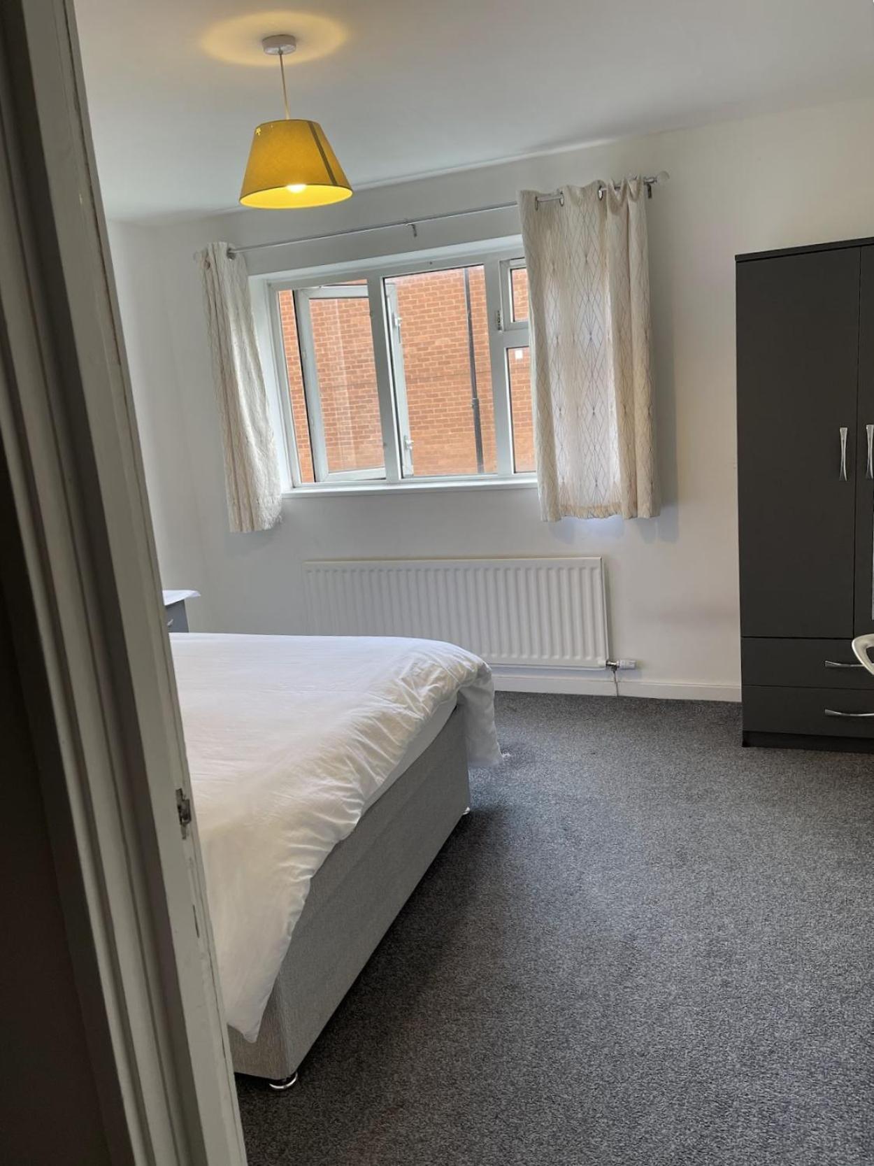 Homestays-Close To Coventry City And University I Free Parking I Wi-Fi Buitenkant foto