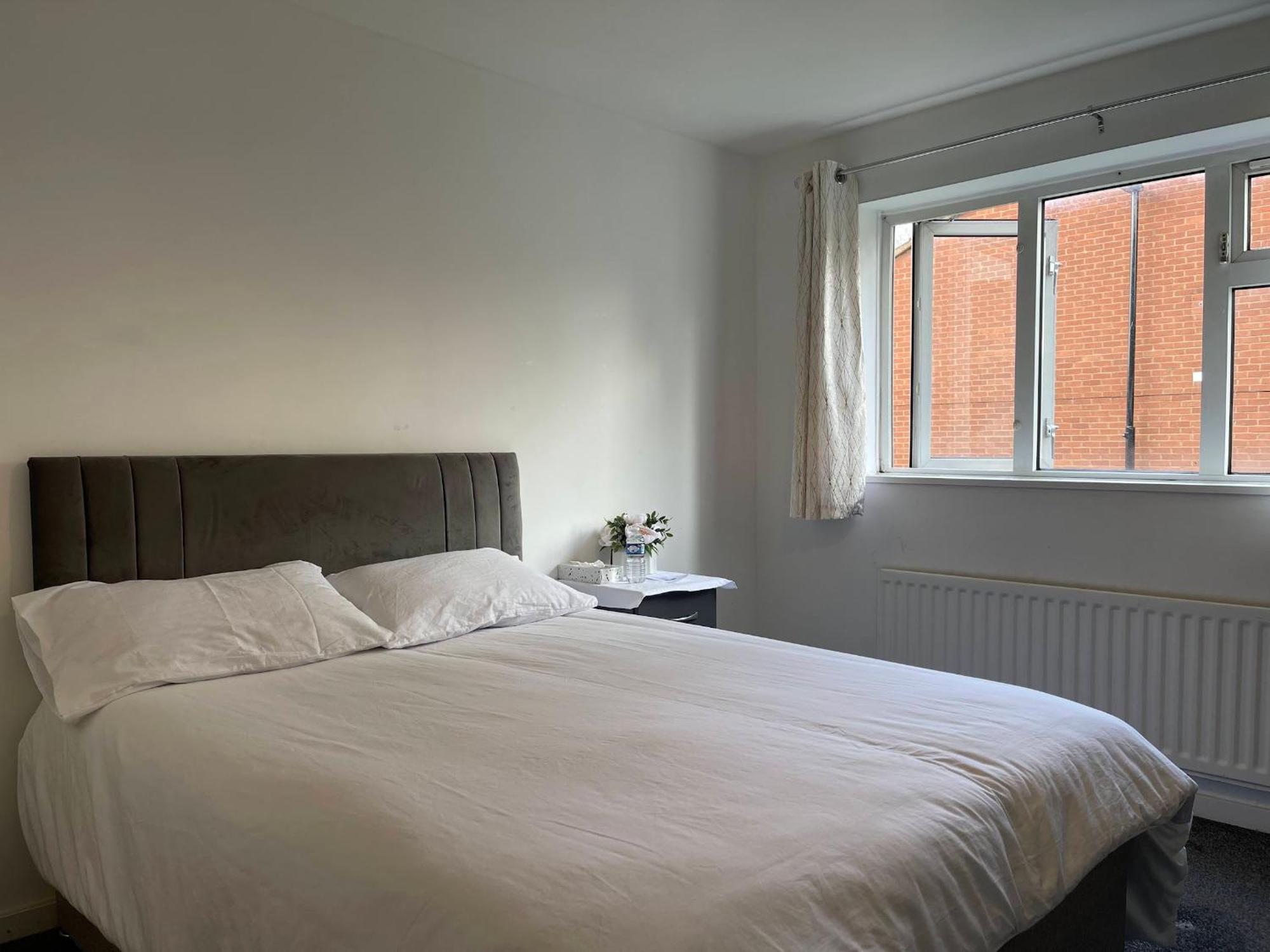 Homestays-Close To Coventry City And University I Free Parking I Wi-Fi Buitenkant foto